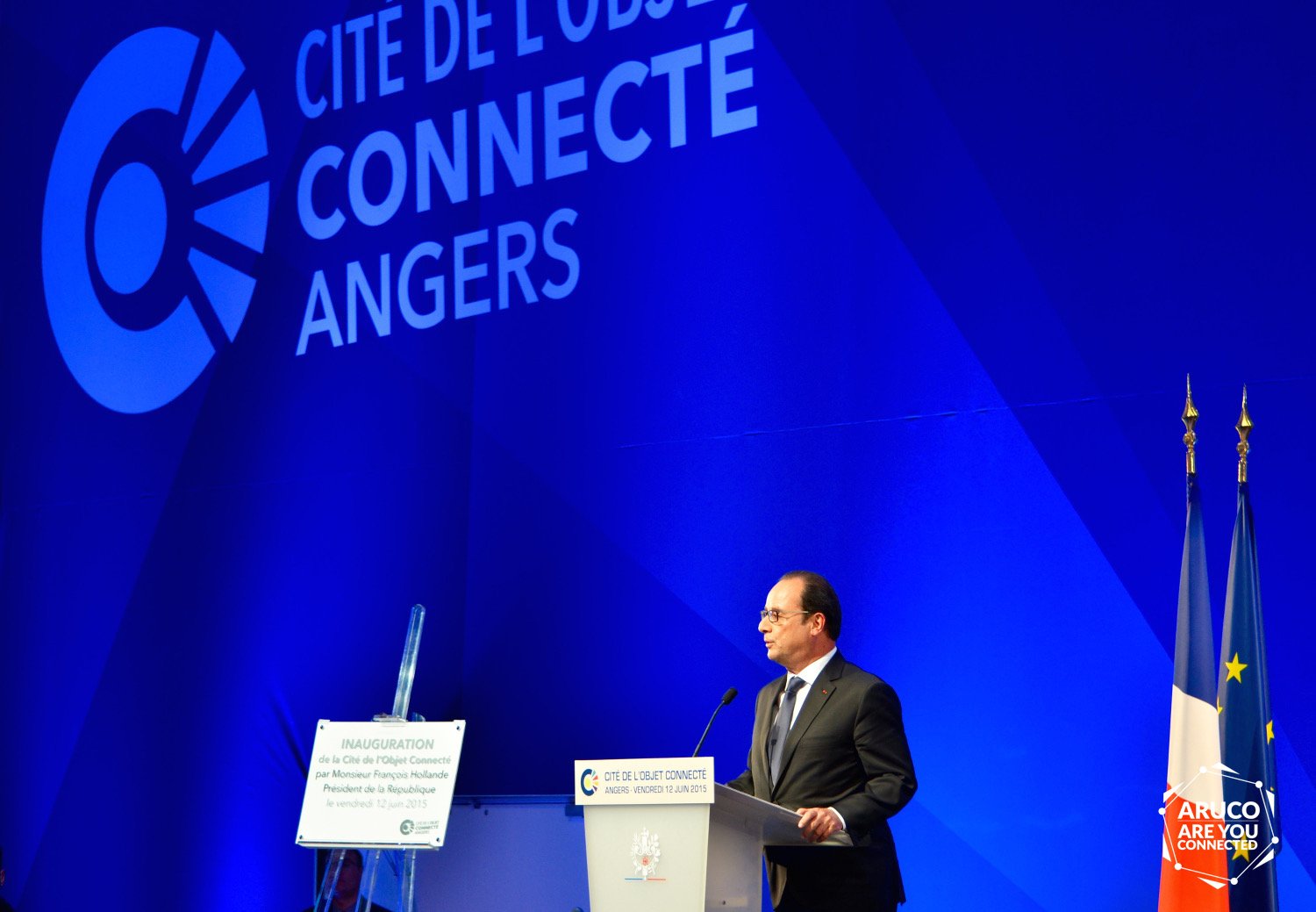 Photos François Hollande inaugure la Cité de l'Objet ...
