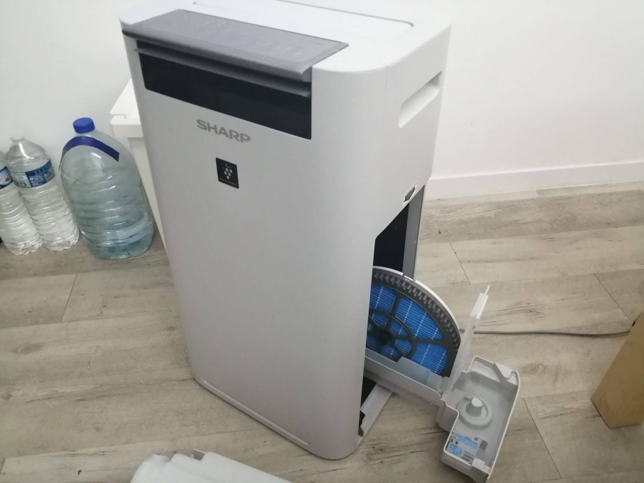 Purificateur D'Air Sharp UA-PE30E-WB - Pour Pièces Jusqu'à 21 M² - Filtre HEPA Et Préfiltre - Très Silencieux (25 DB) - Design Compact - 3