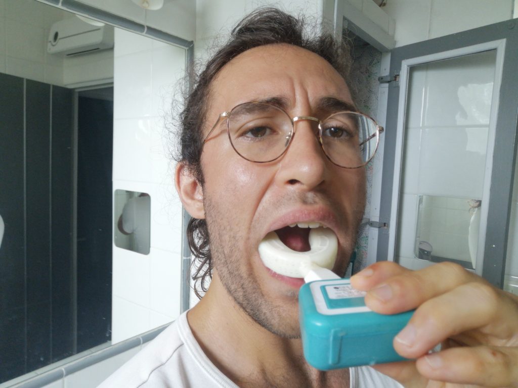 Brosse à dents électrique Y-Brush essai