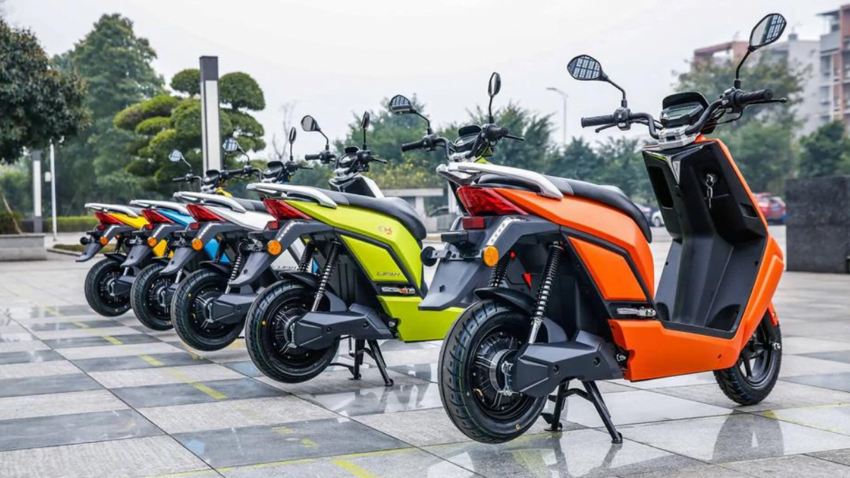 gamme de prix de scooters électriques