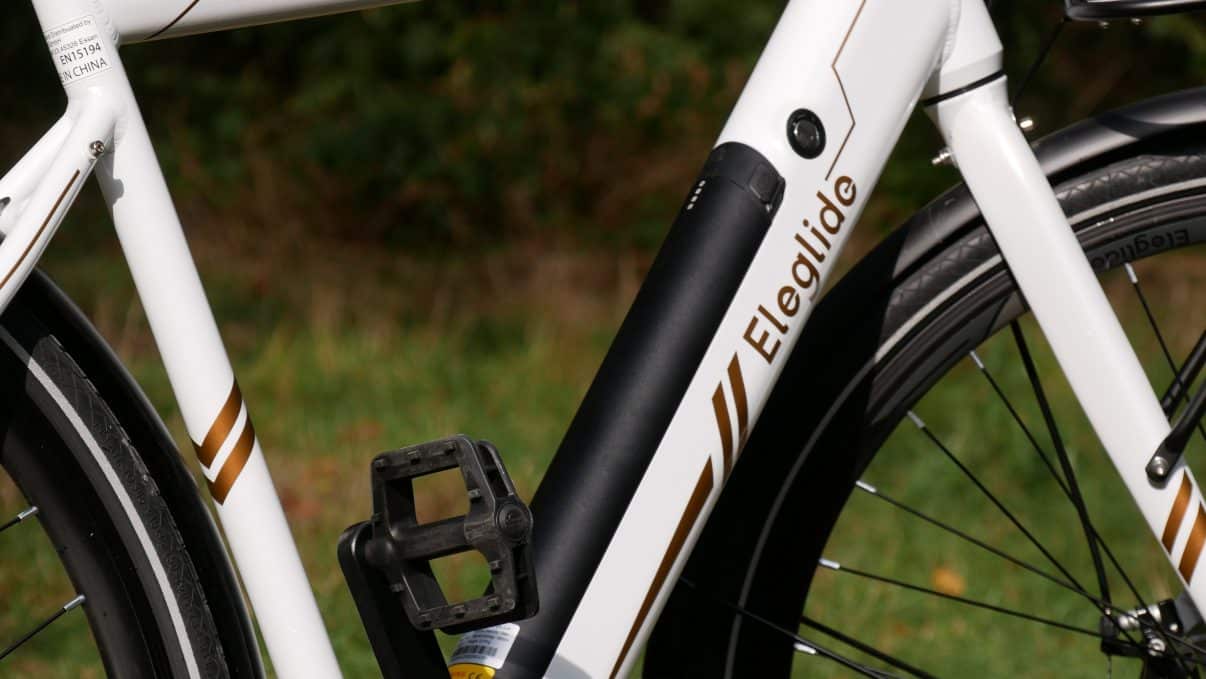 batterie intégré au vélo électrique eleglide Citycrosser