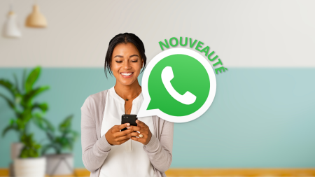 Une femme heureuse de la nouvelle fonctionnalité WhatsApp pour les appels