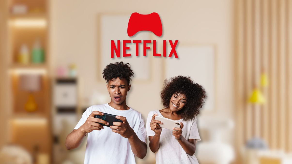 Un couple joue aux jeux mobiles de Netflix
