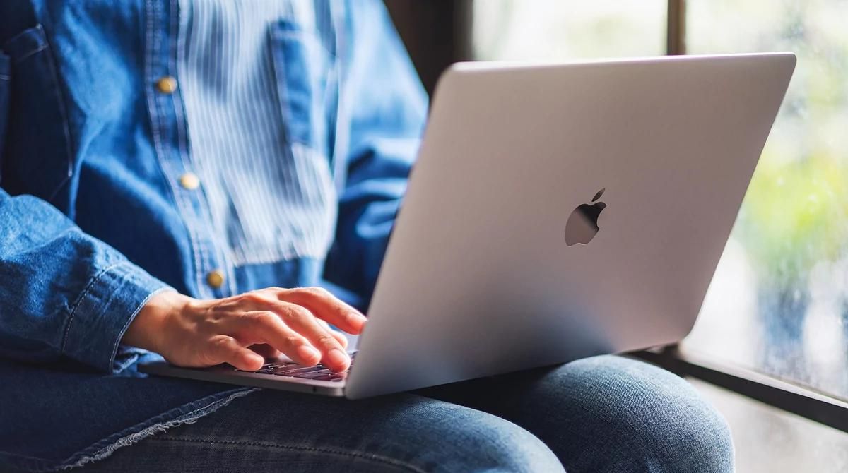 AppleのMacBook Air 13 M2が新学期に向けてブーランジェで大幅割引